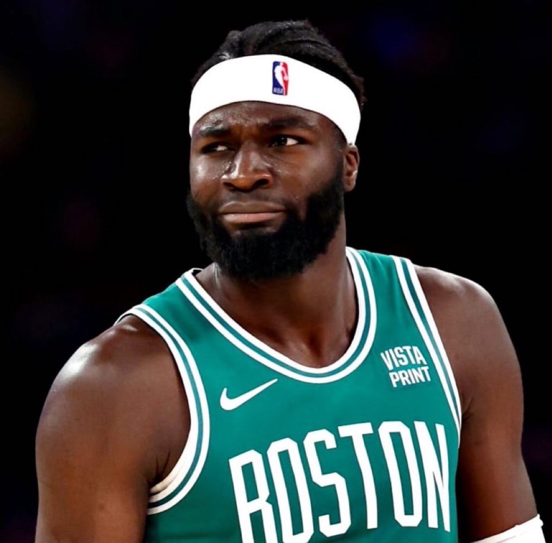 篮球直播-凯尔特人队防守崩盘,惨遭对手狂轰猛炸,数据一个人员完全但是一直帖子.-篮球直播