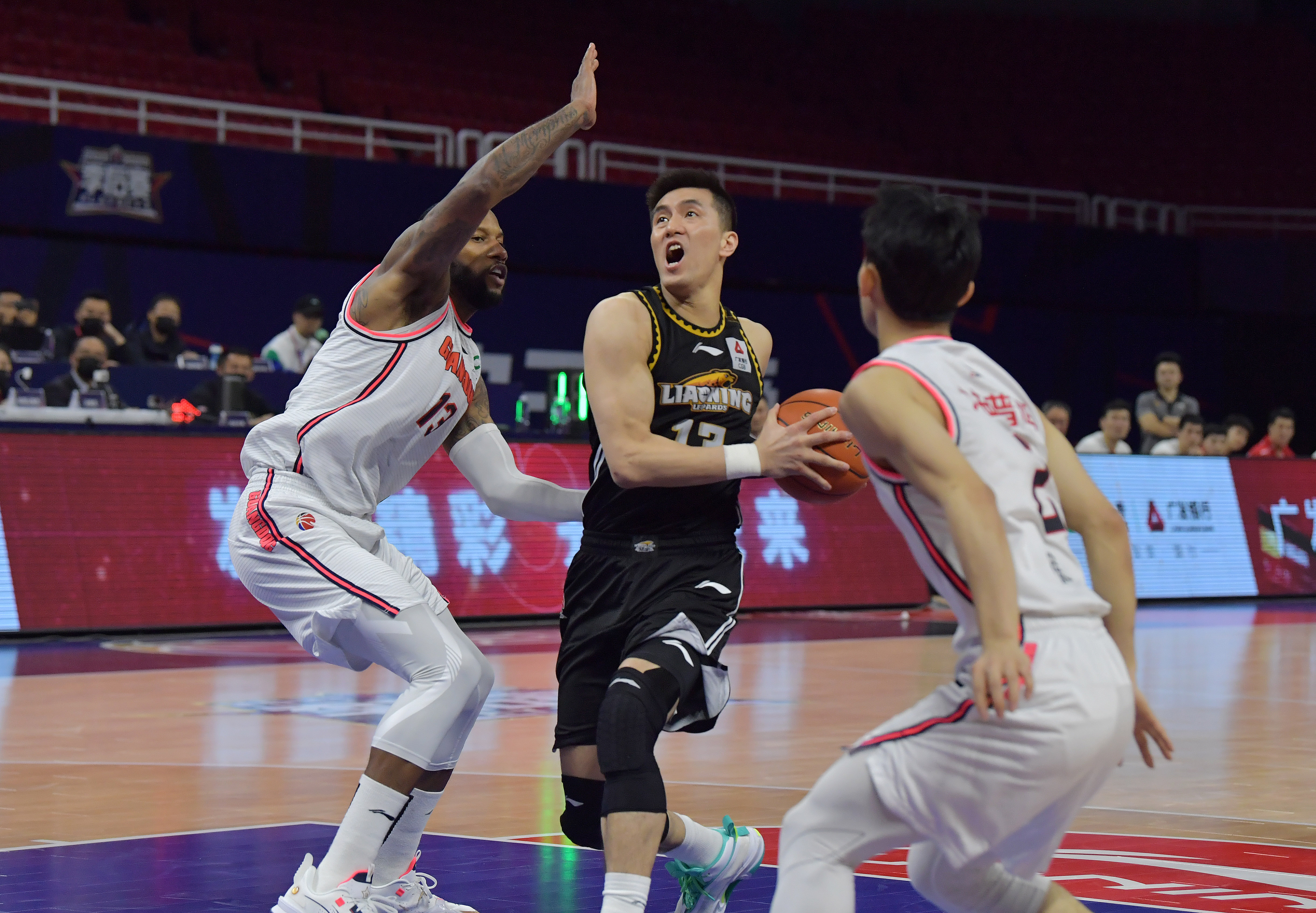 真人娱乐-关于CBA季后赛赛程吃紧；多特蒙德冲刺阶段门线救险；底气十足；年轻球员得到机会的信息-真人娱乐